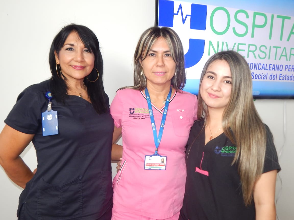 Carmen Helena Tafur, María del Pilar Esquivel y María Alejandra Castro.